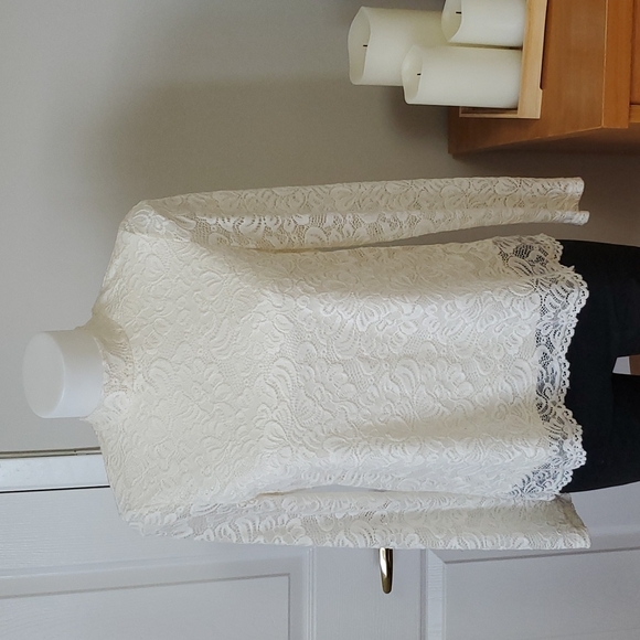 Vero Moda Lace Mock Turtleneck - Picture 1 of 8